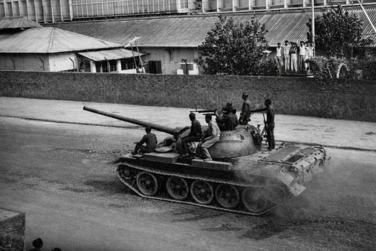 Topkhana Road during the curfew. March 26, 1971, Dhaka, East Pakistan. Photographer: Rashid Talukder. Courtesy: Muktijuddho E-Archive Trust.